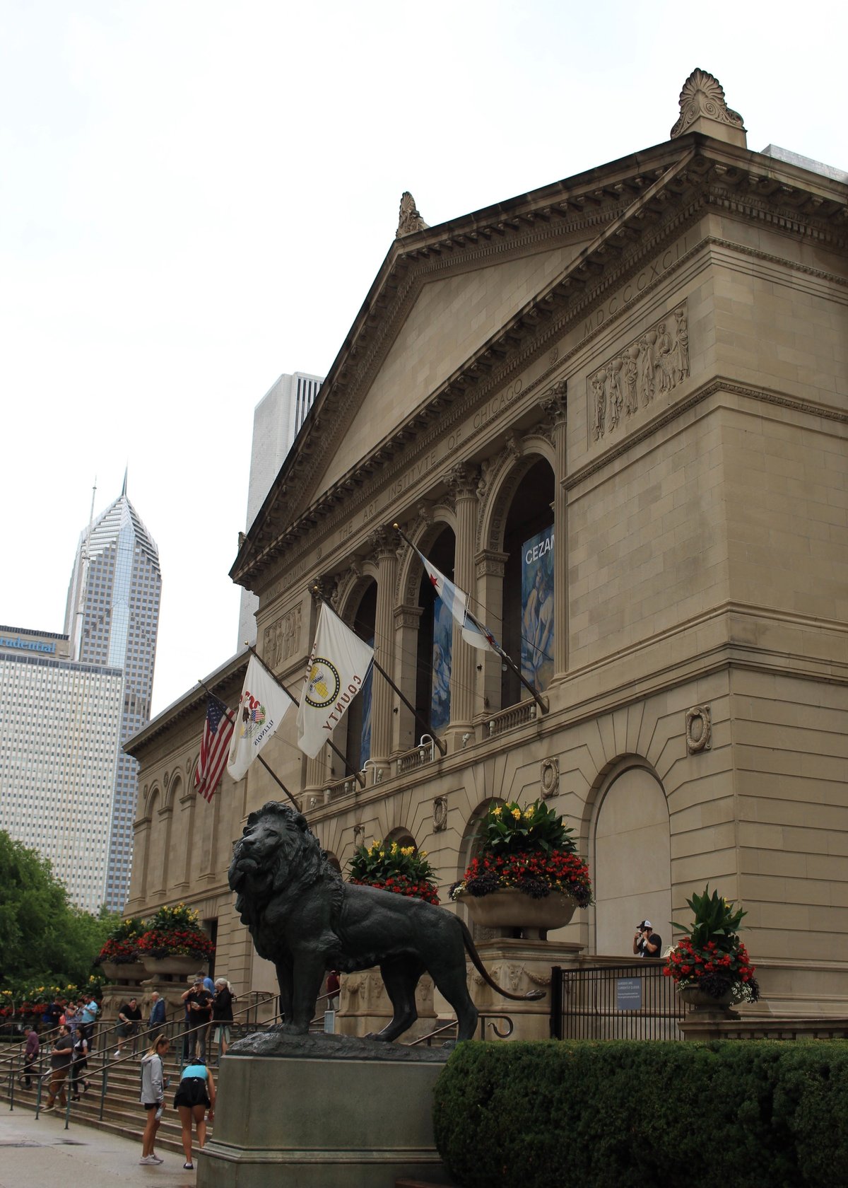 The main entrance of the Art Institute of Chicago Photo by Danny Burke on Unsplash