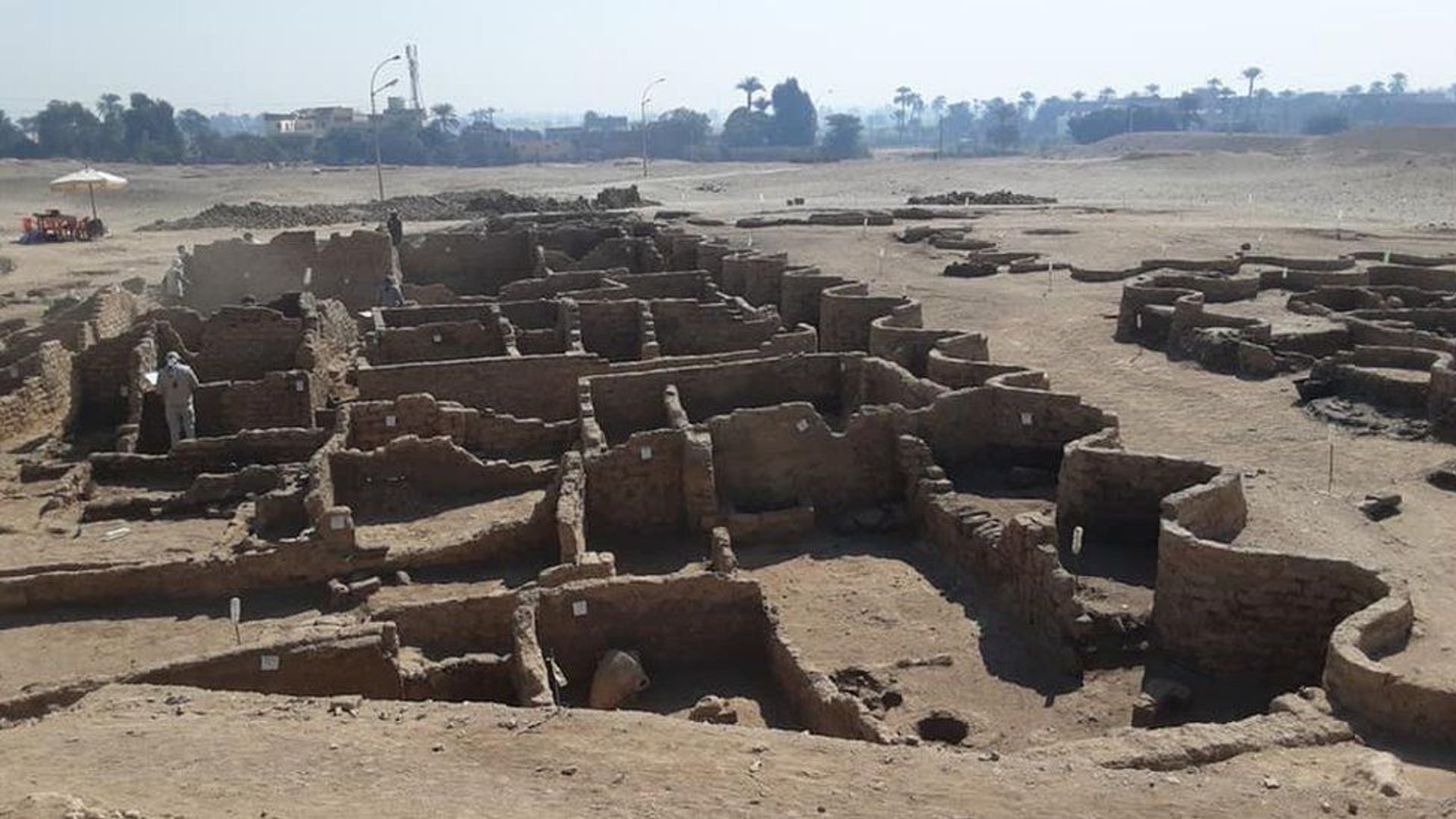 Archaeologists have unearthed the site of a large city in good condition, with almost complete walls, and with rooms "filled with tools of daily life" Photo: Zahi Hawass Center For Egyptology