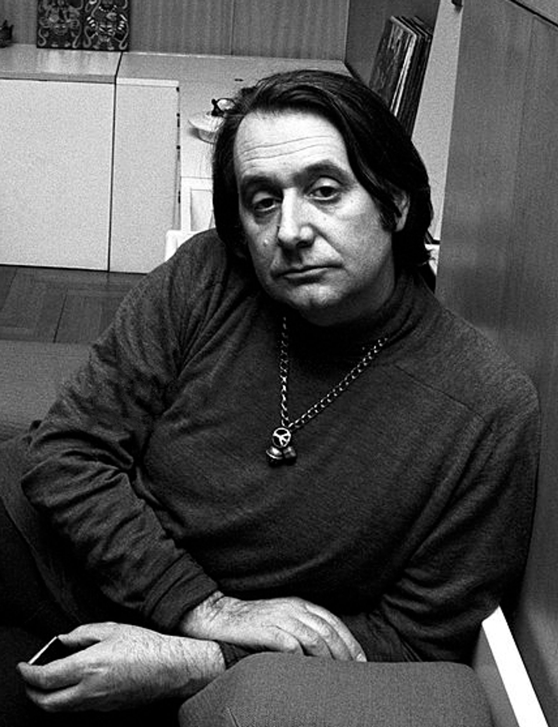 The designer Ettore Sottsass in 1969 Giuseppe Pino (Mondadori Publishers)