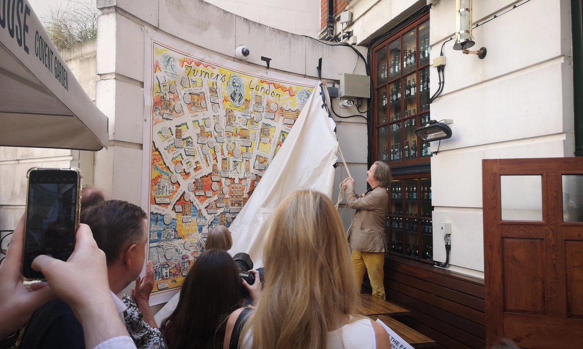 A real head Turner: pub offers free drink to walkers exploring artist's London