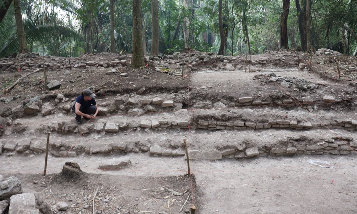 Recently excavated ancient Maya hall may reflect early power-sharing among leaders