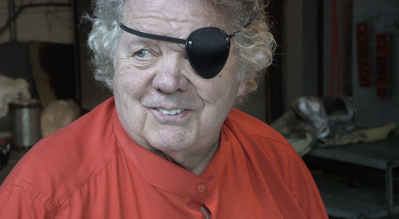 Dale Chihuly in his Seattle studio © Chihuly Studio. All Rights Reserved