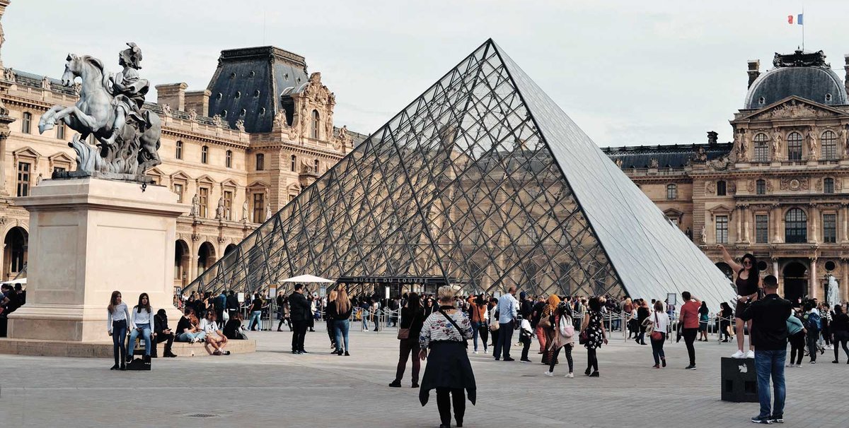 Overcrowding at the Louvre led reception and security staff to go on strike last May © Amy Leigh Barnard