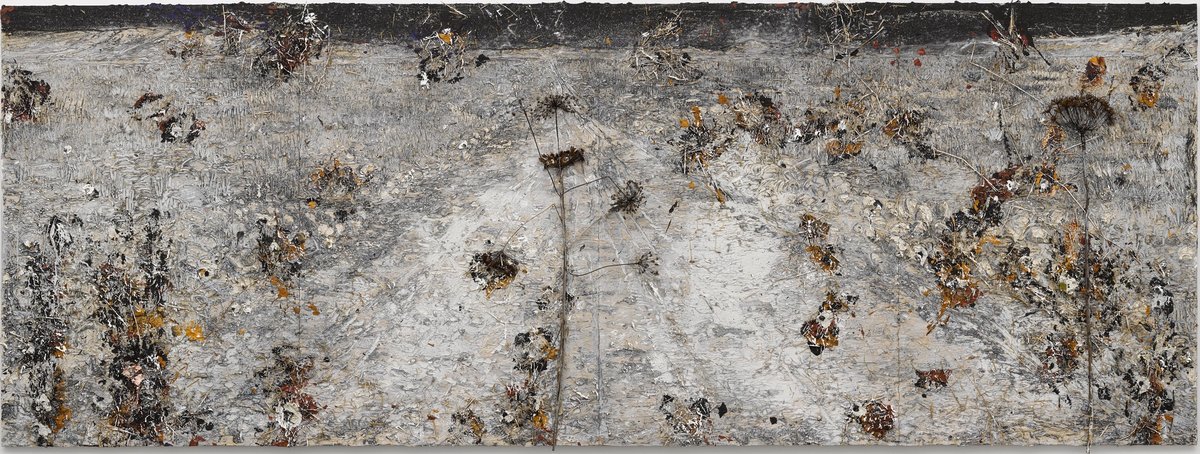 Anselm Kiefer, Schierlingsbecher, 2019. Emulsion, oil, acrylic, shellac, straw and gold leaf on canvas, 280 x 760 cm. © Anselm Kiefer. Photo © White Cube (Theo Christelis)