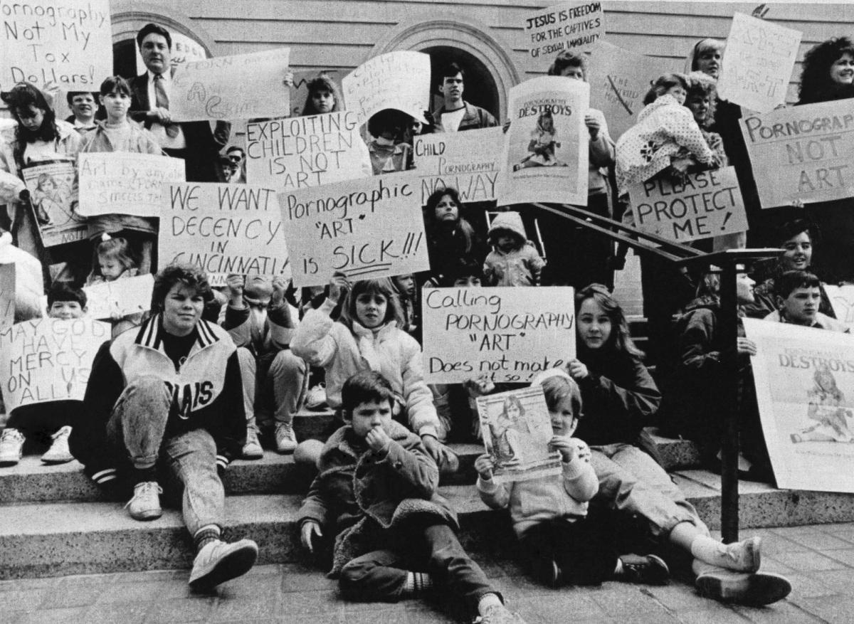 Hundreds of anti-porn protesters gathered outside the Hamilton County Courthouse to protest the Robert Mapplethorpe photo exhibition in Cincinnati Photo: Bettmann