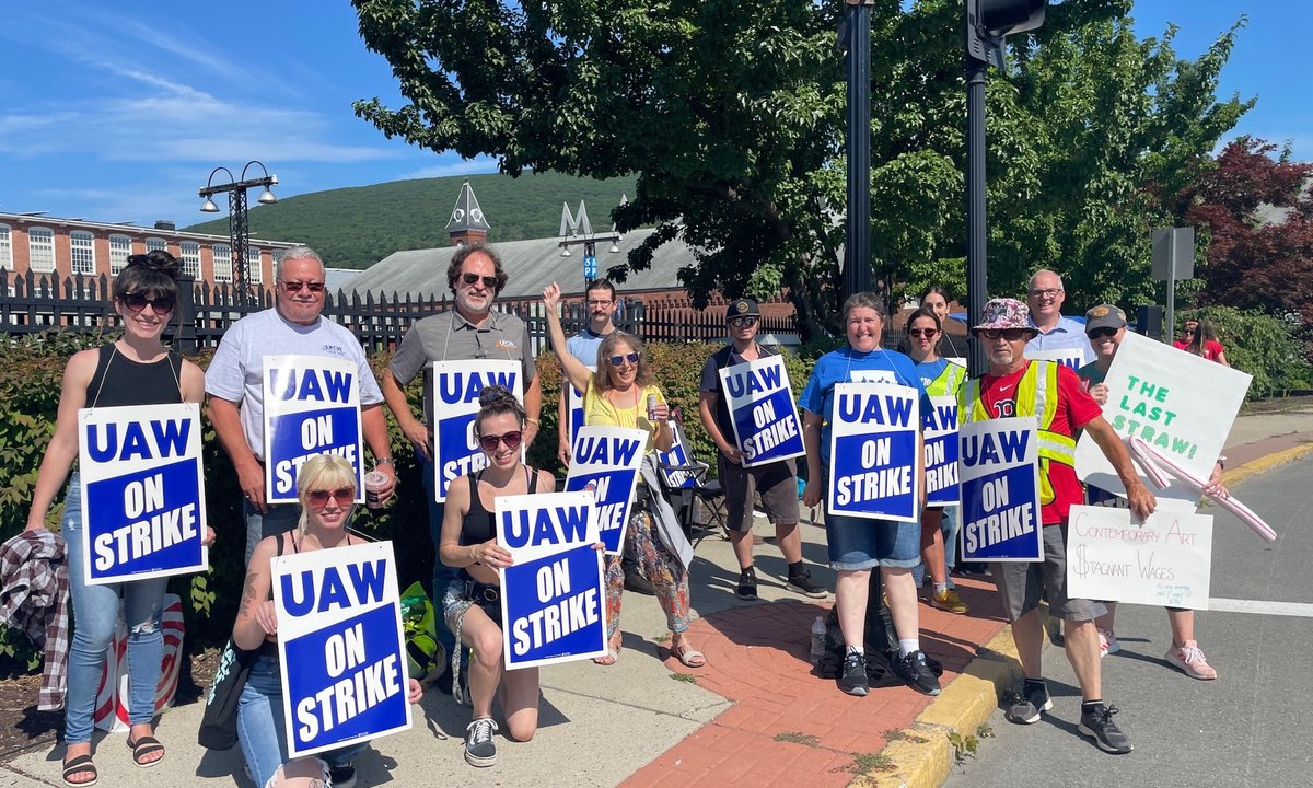 Mass Moca workers walk off the job for one-day strike Mass Moca workers walk off the job for one-day strike