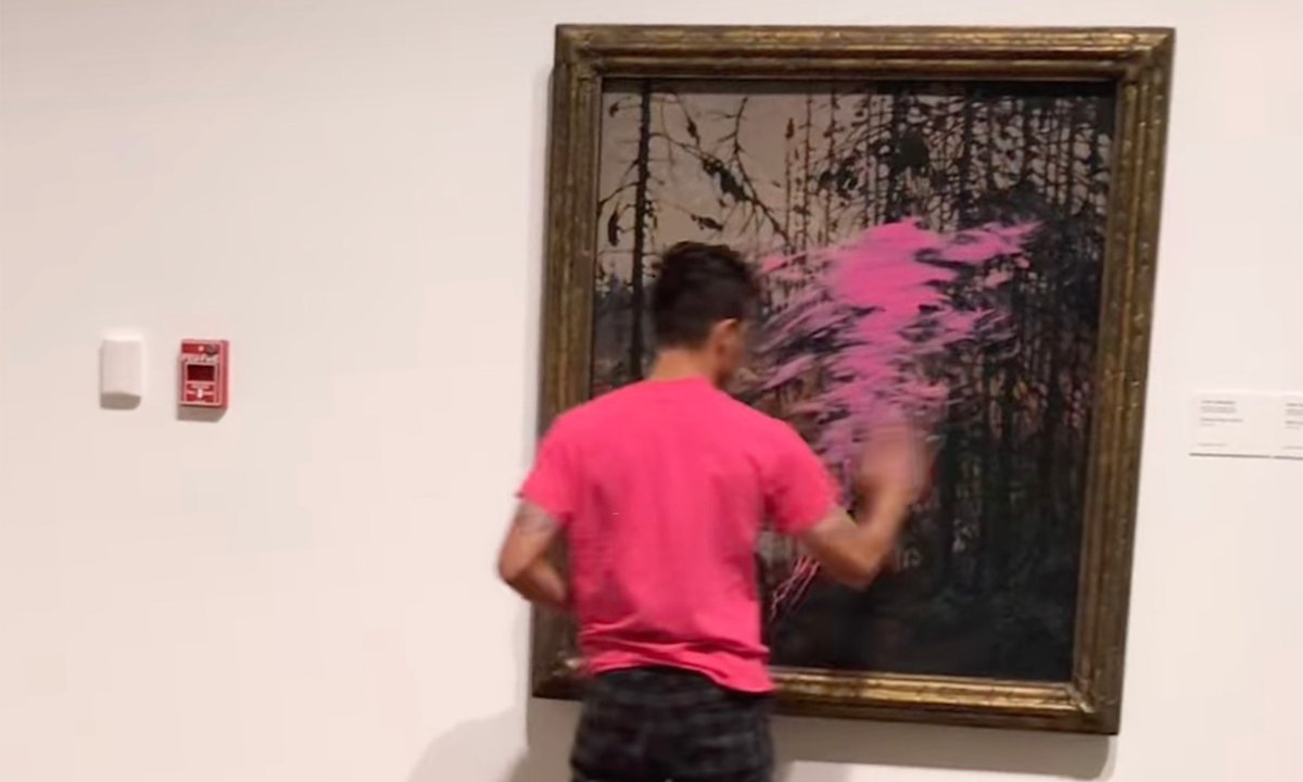 Local weather activist smears pink paint on Tom Thomson canvas at Nationwide Gallery of Canada Local weather activist smears pink paint on Tom Thomson canvas at Nationwide Gallery of Canada