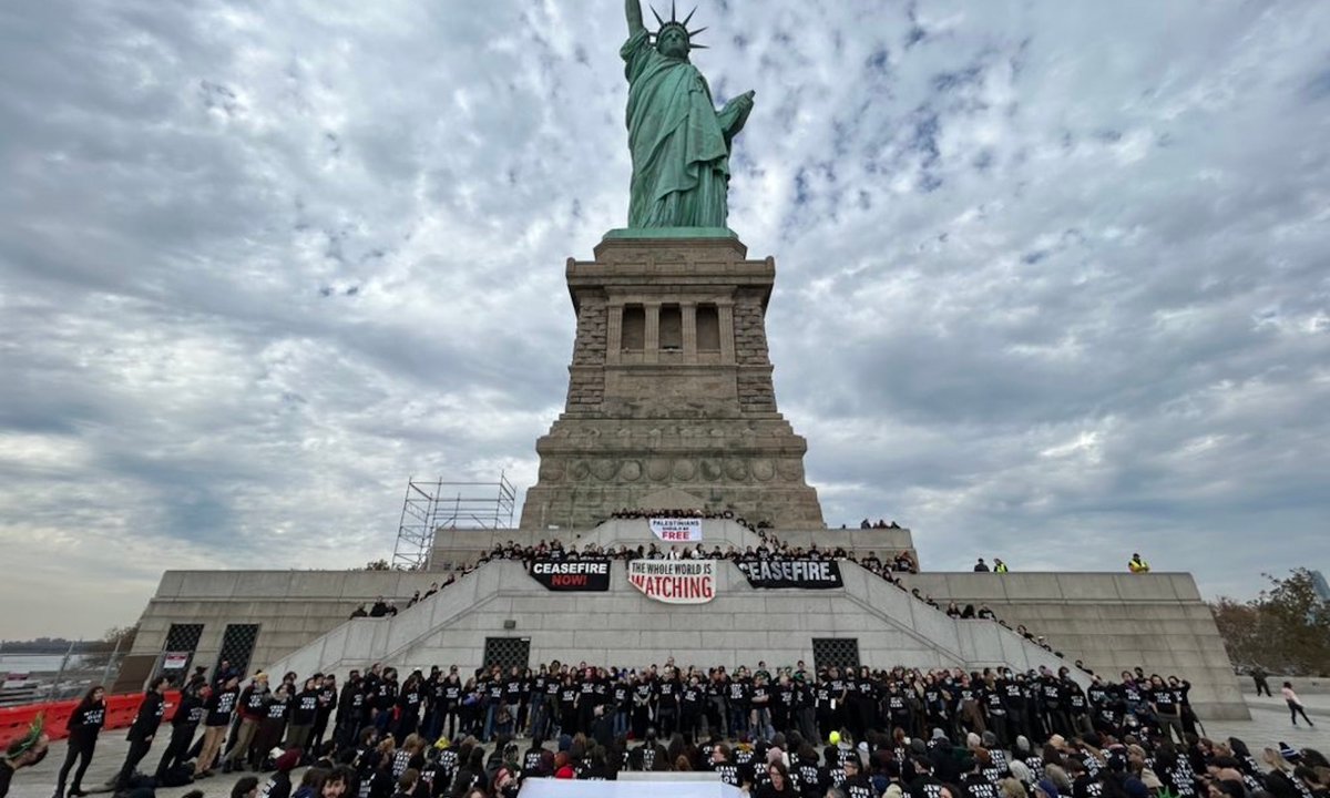 Protesters calling for ceasefire in Gaza take over base of the Statue of Liberty Protesters calling for ceasefire in Gaza take over base of the Statue of Liberty