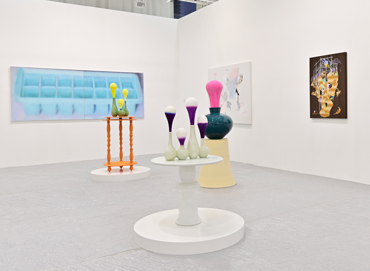 The stand of Shanghai gallery Studio at West Bund Art & Design fair 2022. 
Courtesy of Studio gallery
