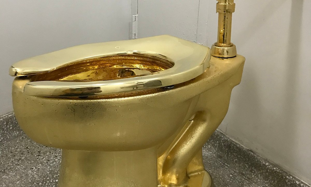 Cattelan’s £4.8m gold toilet stolen in five minute raid and split into smaller parts, court hears – The Art Newspaper Cattelan’s £4.8m gold toilet stolen in five minute raid and split into smaller parts, court hears – The Art Newspaper
