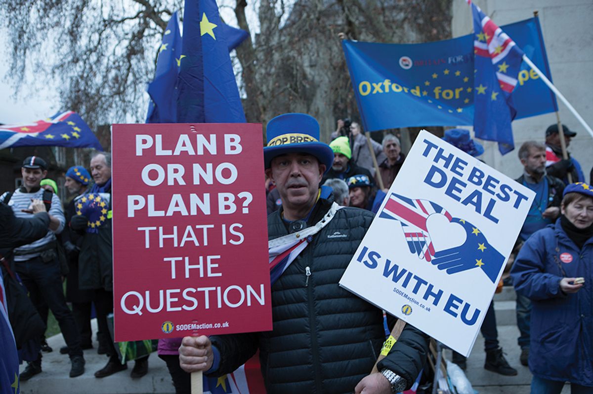 People call for a second vote on Brexit outside parliament © David Owens