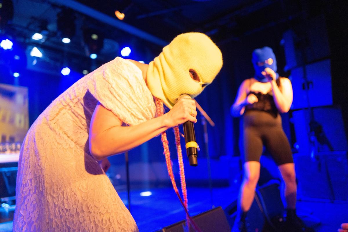 Don’t tell Putin: Russian firestarters Pussy Riot performed a charity gig in Basel on 14 June to raise money for Ukraine Photo: © Dominik Asche