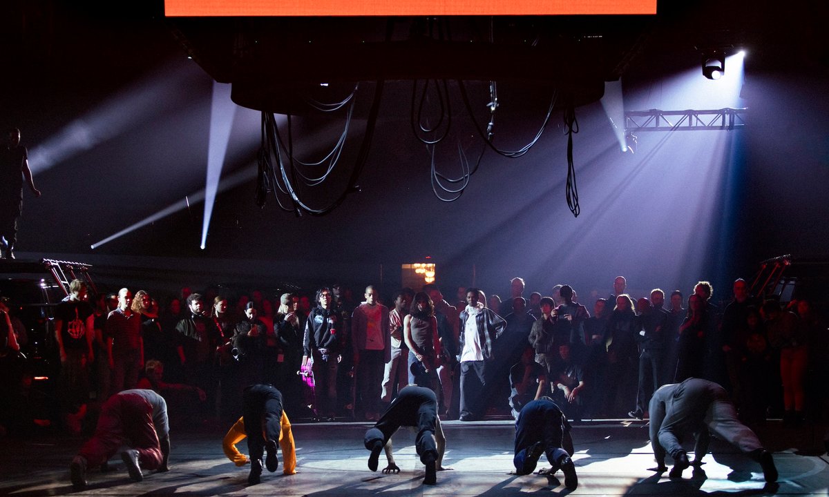 Anne Imhof’s largest US project to date is a Shakespearean ode of doom and optimism – The Art Newspaper Anne Imhof’s largest US project to date is a Shakespearean ode of doom and optimism – The Art Newspaper