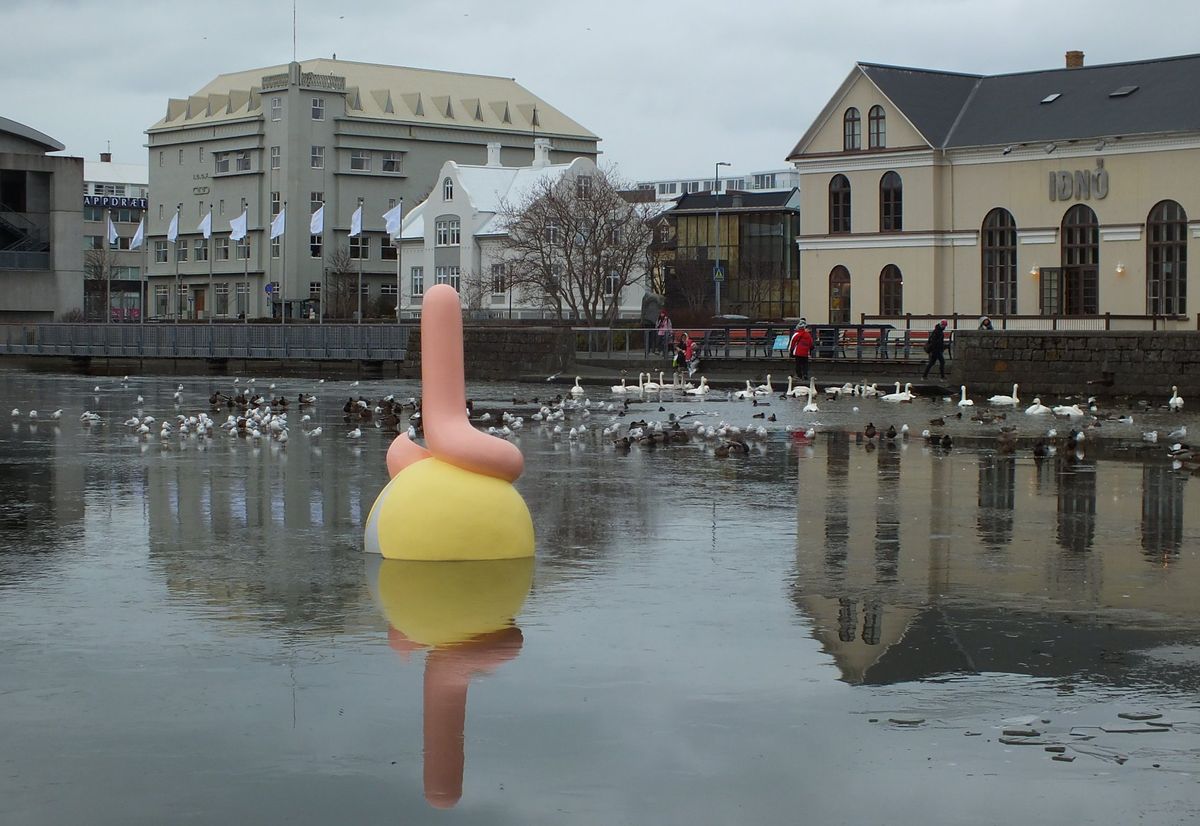 Steinunn Gunnlaugsdóttir's Mer-Sausage’ sits on Lake Tjörnin in the centre of Reykjavik, Iceland Courtesy of Cycle Festival of Music