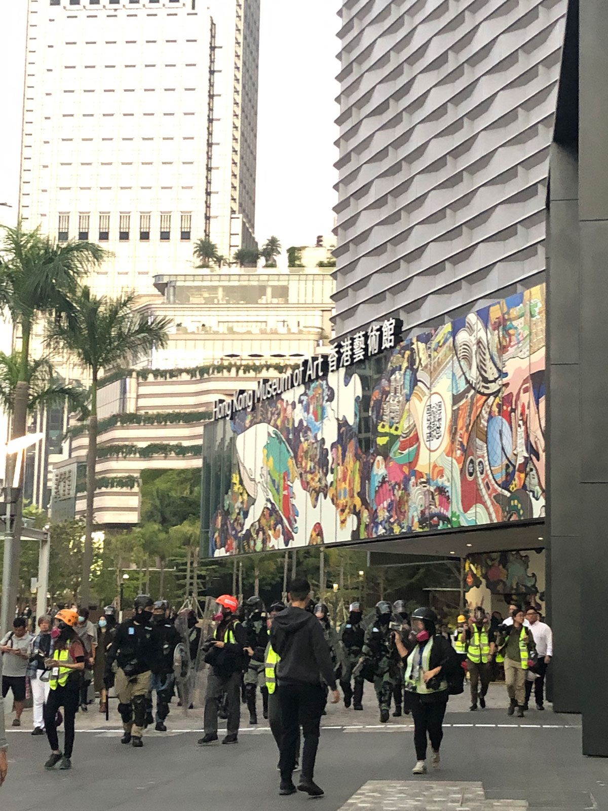 Riot police ordered those outside HKMoA to leave or risk being arrested for illegal assembly Image: © Vivienne Chow