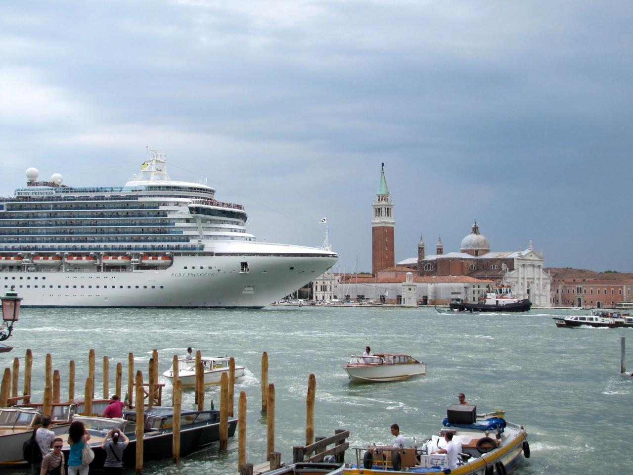 本月威尼斯港口禁止游轮通行©Flickr / Dan Davidson