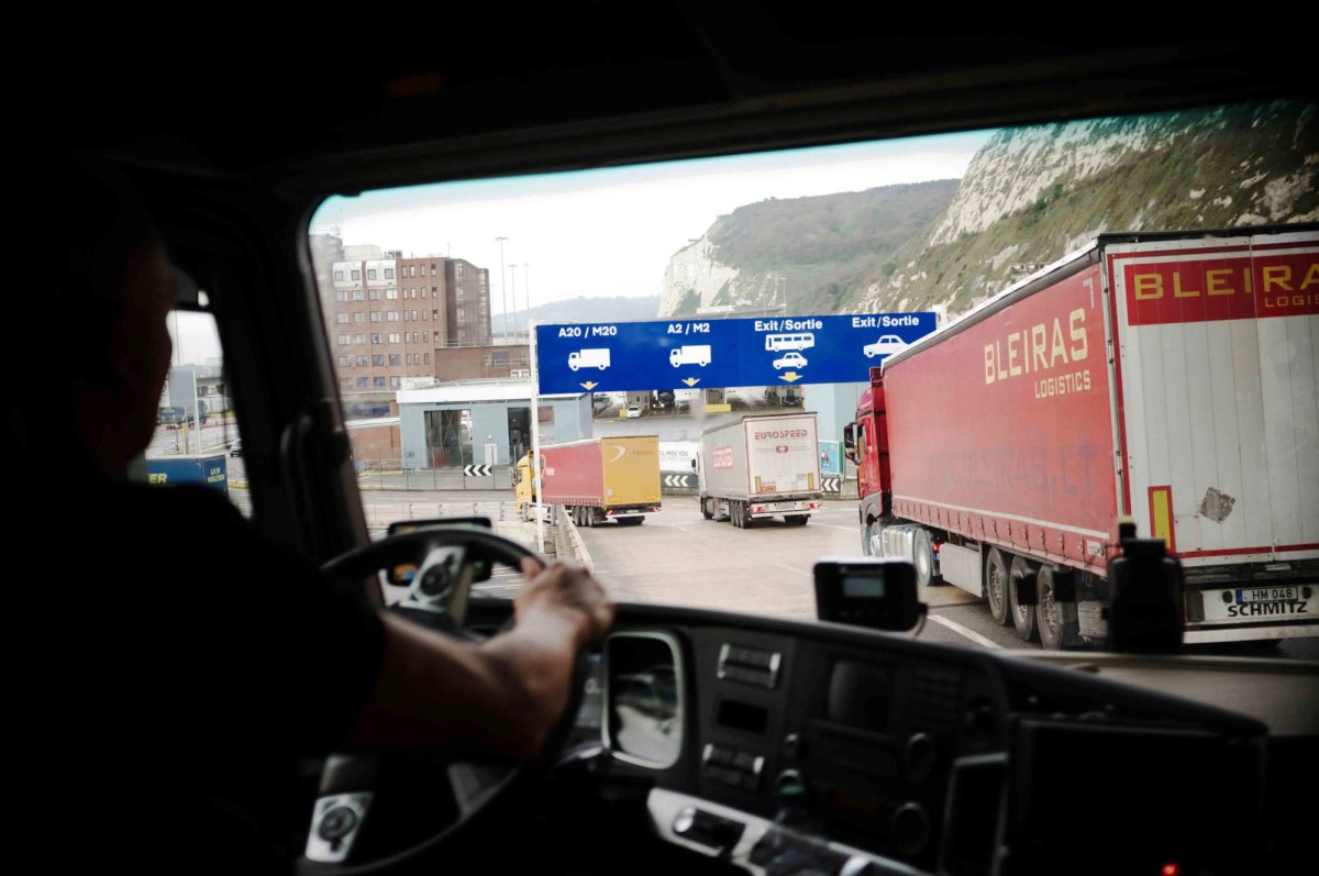 A lorry leaves Dover port after finally disembarking from the ferry from Calais to the UK © Phil Wills / Alamy Stock Photo