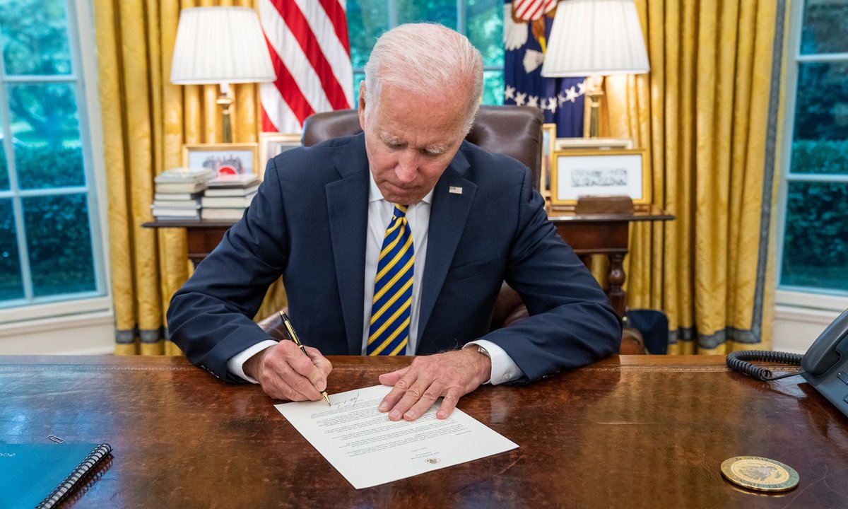 Biden re-establishes presidential arts committee whose members resigned en masse over Trump’s response to Charlottesville riots Biden re-establishes presidential arts committee whose members resigned en masse over Trump’s response to Charlottesville riots