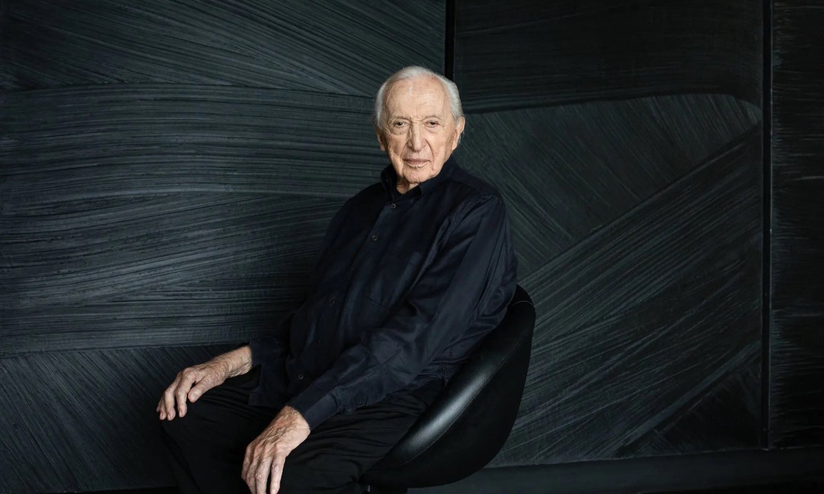 Pierre Soulages, who found infinite possibility in black abstract paintings, has died, aged 102 Pierre Soulages, who found infinite possibility in black abstract paintings, has died, aged 102