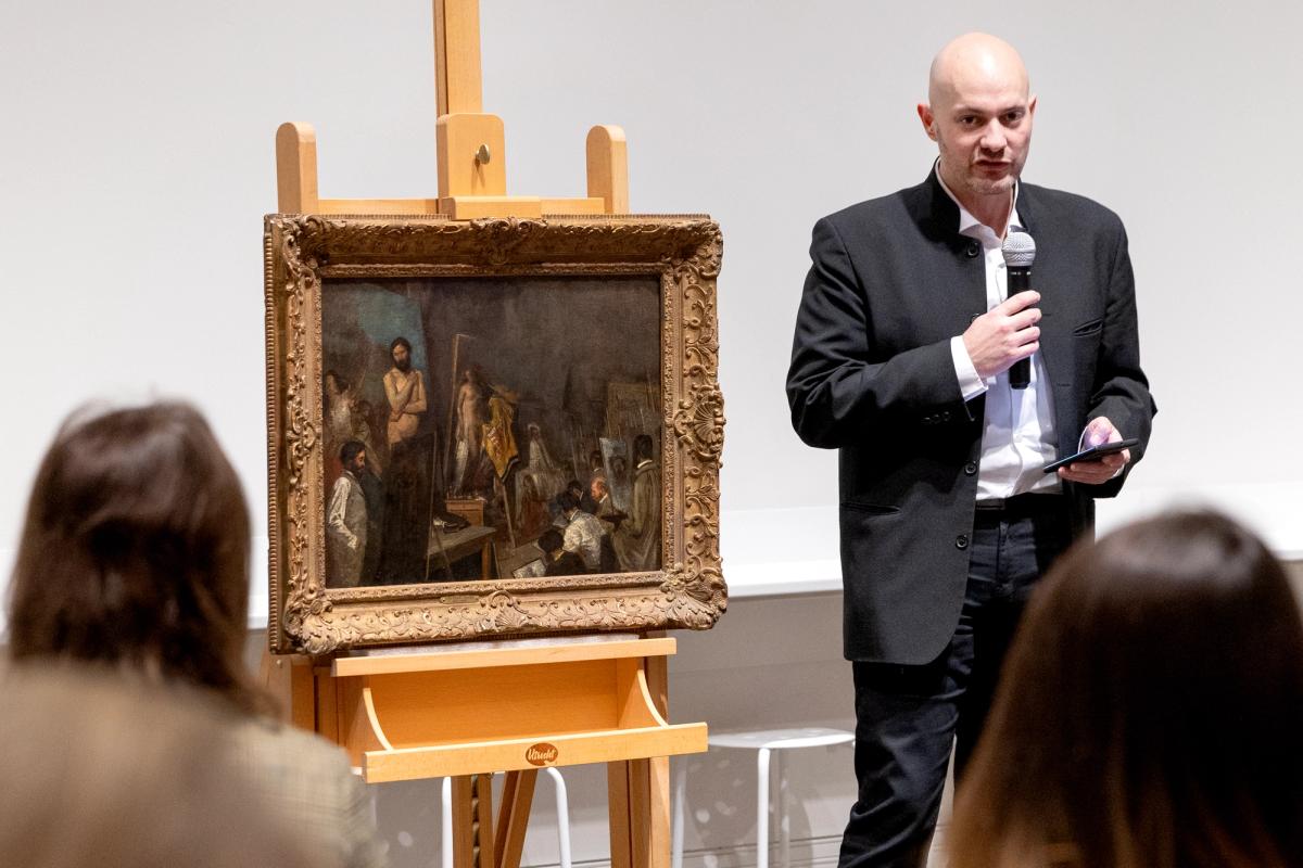 Raphaël Falk finally gets his great-uncle's painting back Photo: Johnny Andrews via the University of North Carolina at Chapel Hill