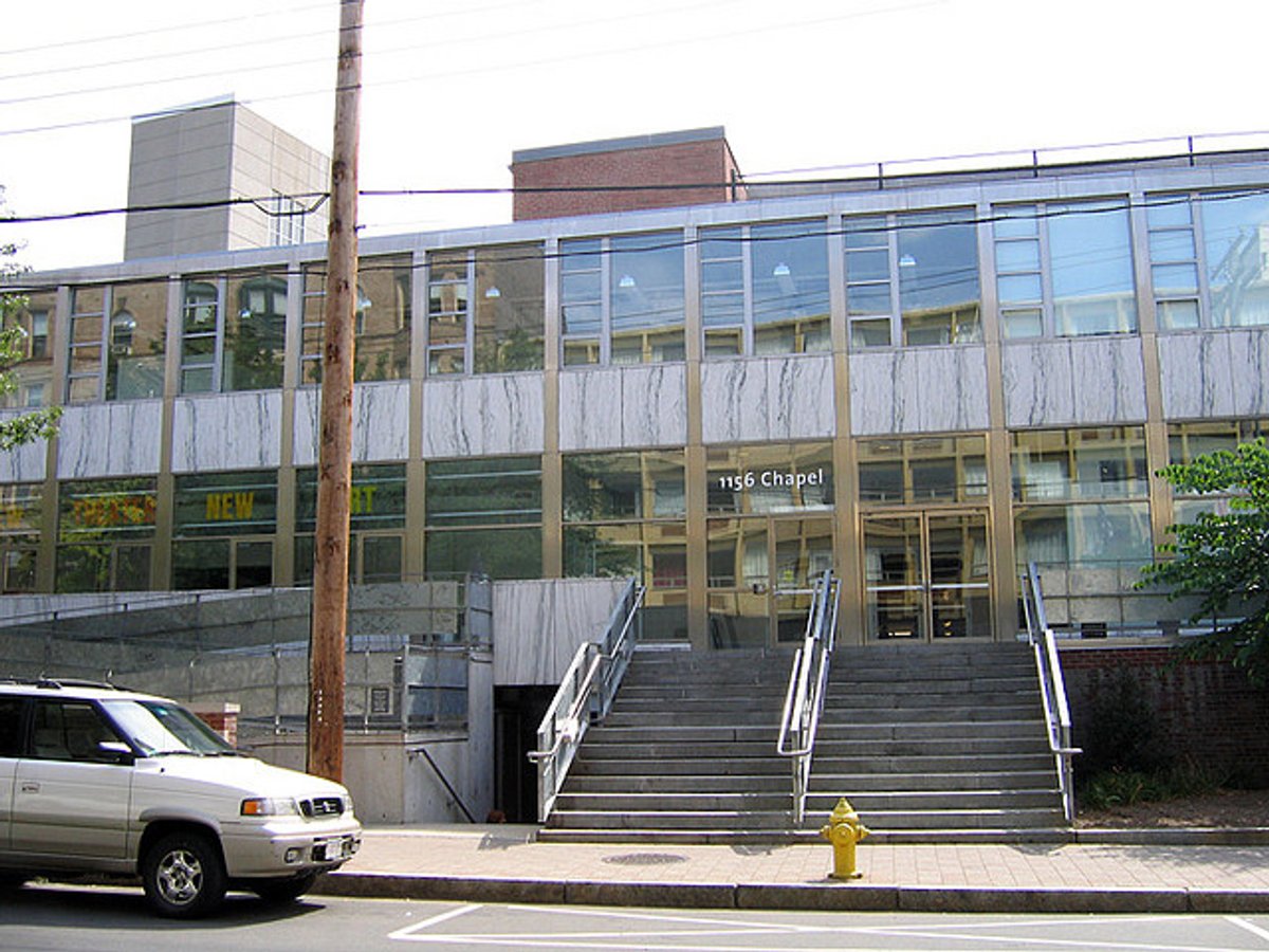 Yale's Green Hall, where the Yale School of Art is located Via Wikimedia commons