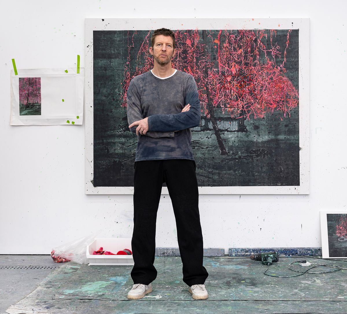 Portrait of Michael Raedecker Photo: Damian Griffiths; Courtesy of GRIMM Amsterdam, London, New York