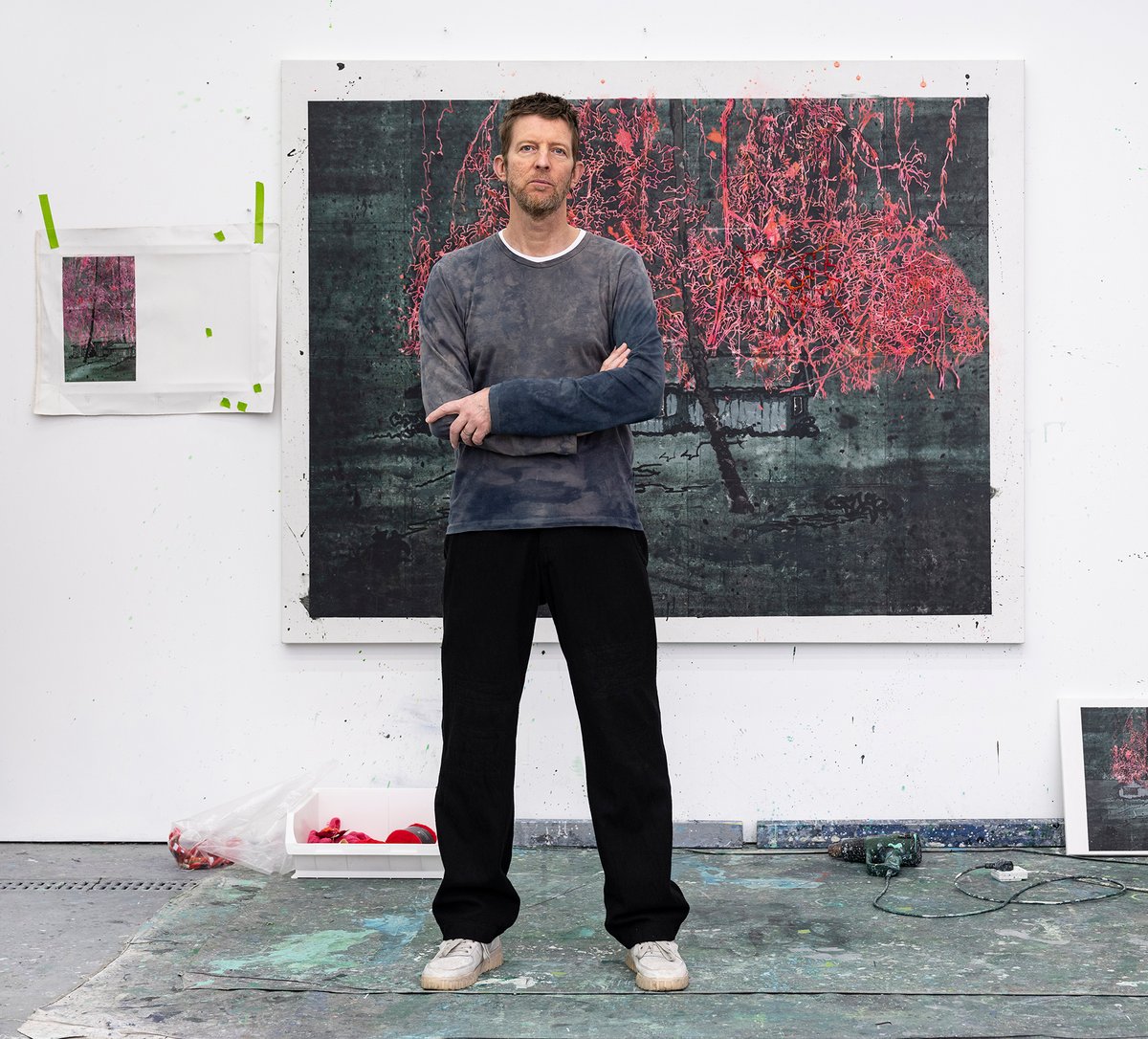 Portrait of Michael Raedecker Photo: Damian Griffiths; Courtesy of GRIMM Amsterdam, London, New York