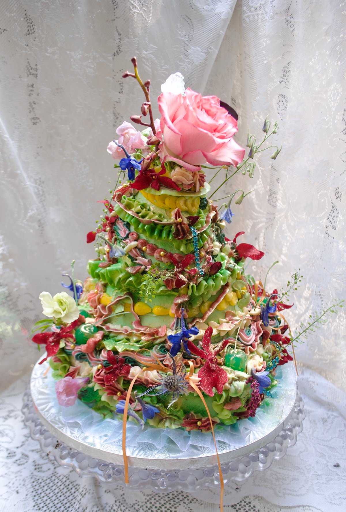 A cake by Madeline Bach Courtesy of the artist
