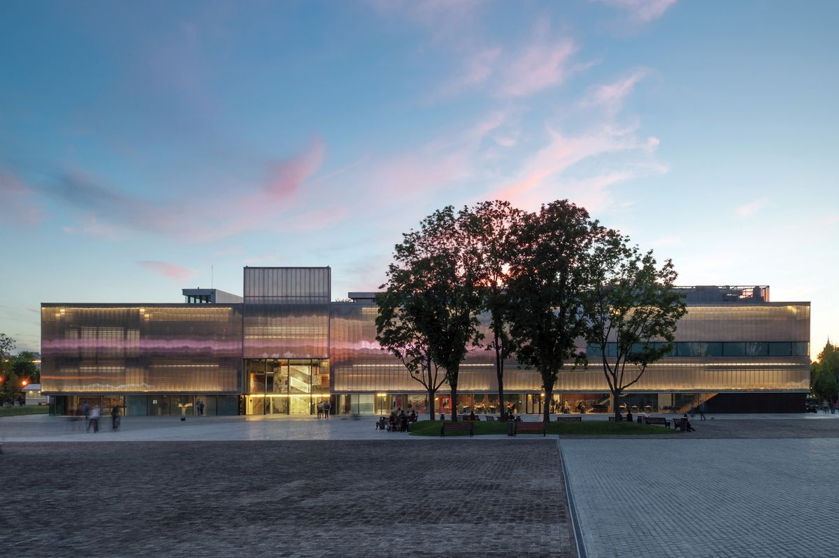 The Garage Museum of Contemporary Art in Moscow's Gorky Park © Alexey Naroditskiy