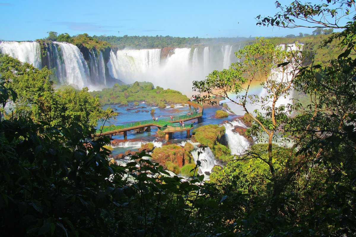 Iguaçu falls attracts around 2 million tourists per year © Nareeta Martin