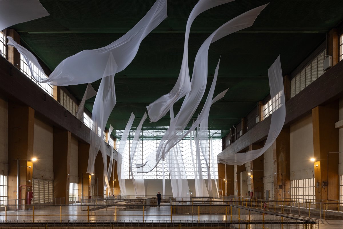 Raza's installation brings a sense of calm to Manifesta 15's premier venue, The Three Chimneys
Prehension, 2024 © Asad Raza. Photo © Manifesta 15 Barcelona Metropolitana/IvanErofeev