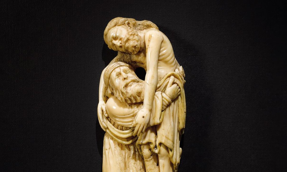 V&A goals to outflank the Met over £2m ivory V&A goals to outflank the Met over £2m ivory