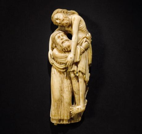  V&A aims to outflank the Met over £2m ivory 