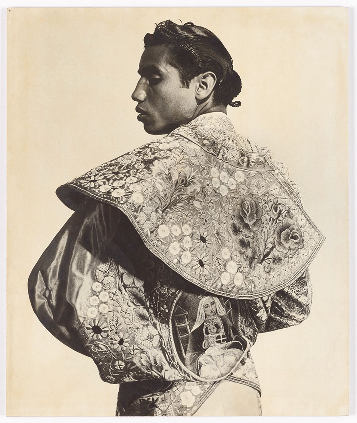 Alfredo Boulton’s 1952 photograph, Luis Sánchez Olivares, “El Diamante Negro”; the artist built networks with institutions including New York’s Museum of Modern Art
© J. Paul Getty Trust, Getty Research Institute, Los Angeles
