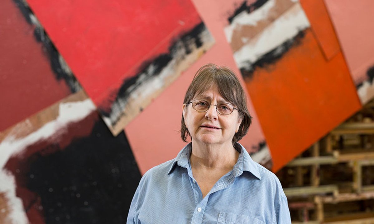 Phyllida Barlow—British sculptor who discovered international fame after retiring from instructing—has died, aged 78 Phyllida Barlow—British sculptor who discovered international fame after retiring from instructing—has died, aged 78
