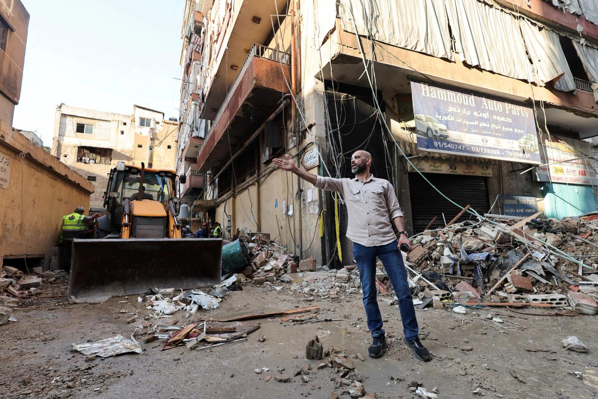 A man reacts at the site of an Israeli strike in Beirut's southern suburbs, Lebanon September 24, 2024.
REUTERS/Amr Abdallah Dalsh