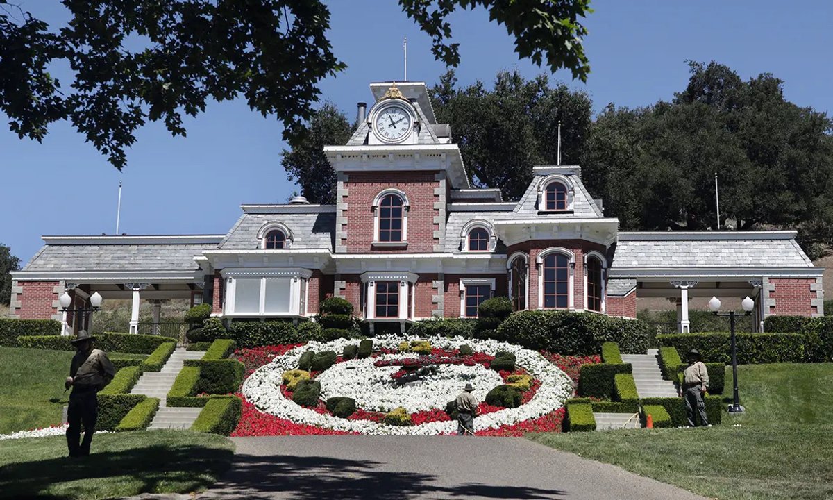 When Paul McCarthy tried to buy Michael Jackson’s house When Paul McCarthy tried to buy Michael Jackson’s house