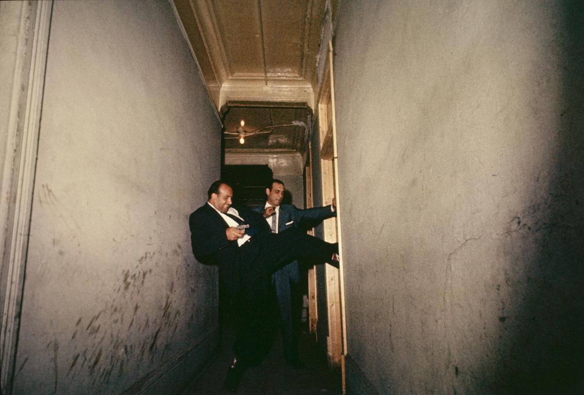 Gordon Parks, Raiding Detectives, Chicago, Illinois (1957, printed 2019) The Museum of Modern Art, New York. The Family of Man Fund. © The Gordon Parks Foundation