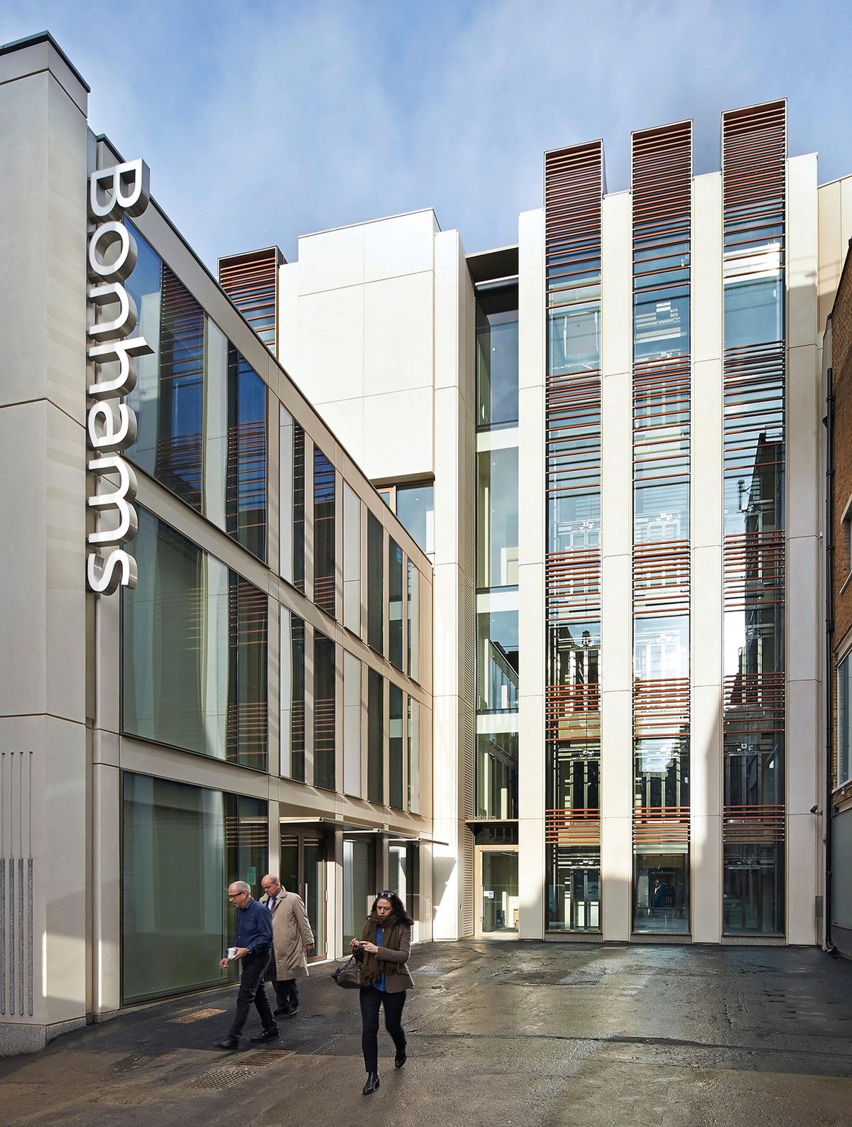 Bonhams has witnessed an expansion in works being offered in the under-$10,000 category, which accounted for four-fifths of total lots sold in the first half of 2024 Hufton+Crow-VIEW/Alamy Stock Photo