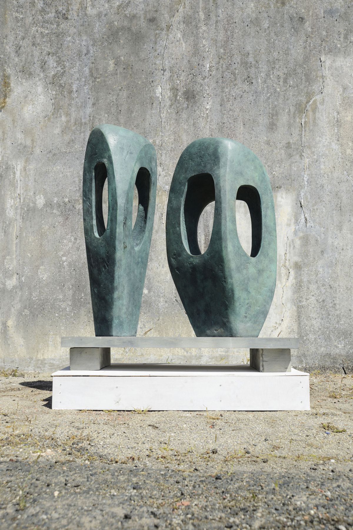 Barbara Hepworth, Two Forms  in Echelon (1961) Courtesy of the  St Ives Times & Echo