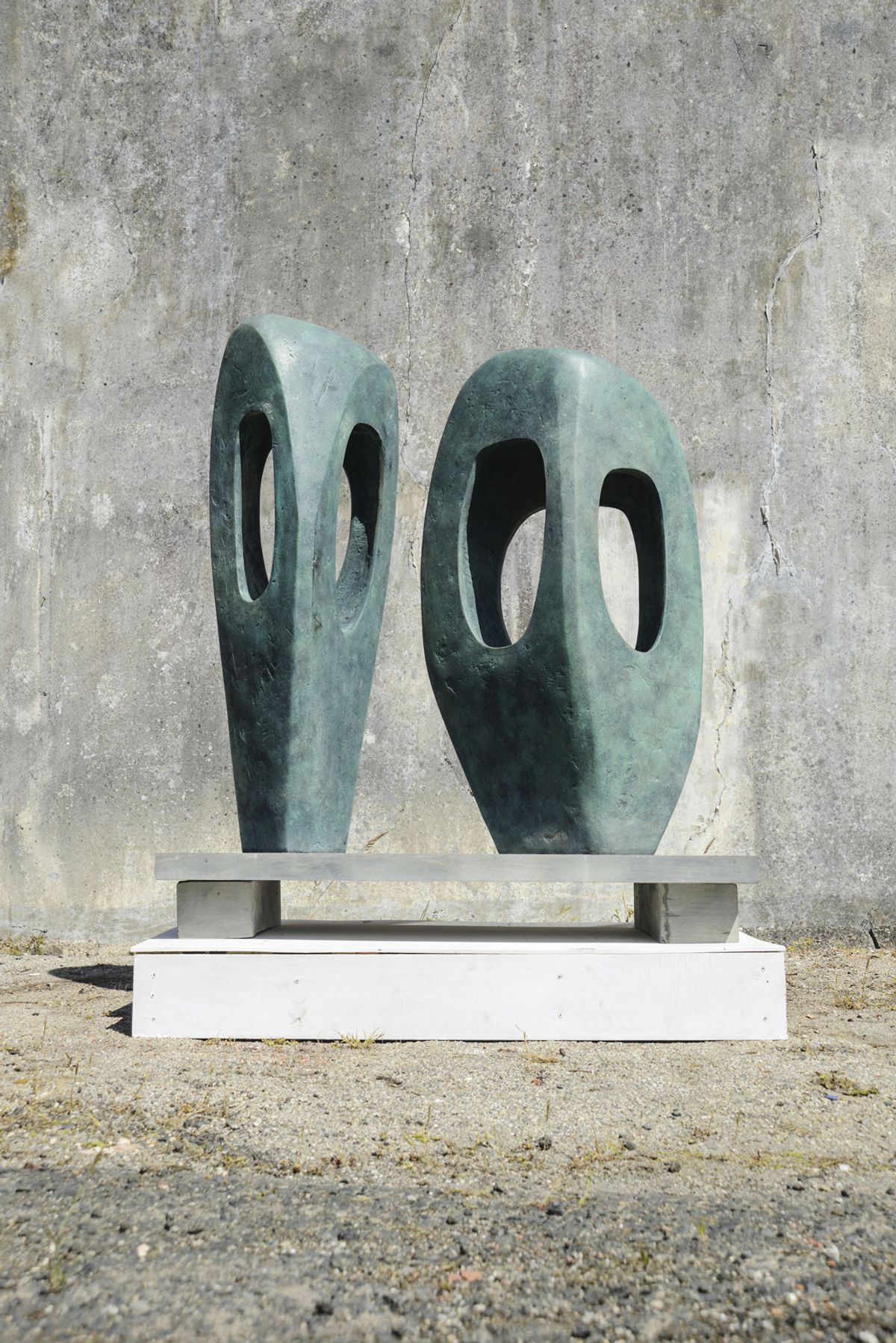Barbara Hepworth, Two Forms in Echelon (1961) Courtesy of the St Ives Times & Echo
