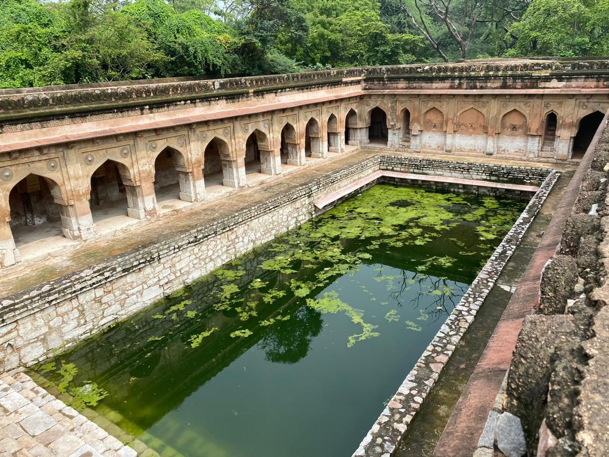 Water levels at Rajon Ki Baoli at Mehrauli Archaeological Park, Delhi WMF