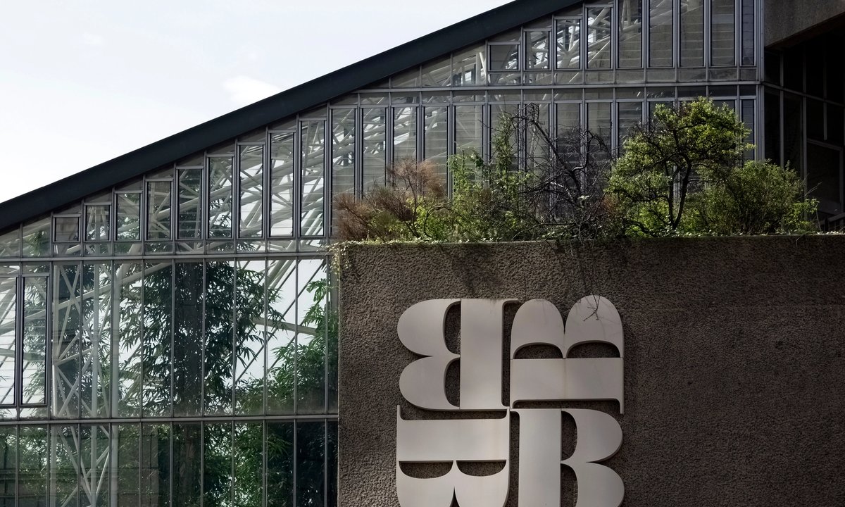 John Akomfrah and Jasleen Kaur among 200 signatories of letter denouncing Barbican’s decision to remove arts head – The Art Newspaper John Akomfrah and Jasleen Kaur among 200 signatories of letter denouncing Barbican’s decision to remove arts head – The Art Newspaper