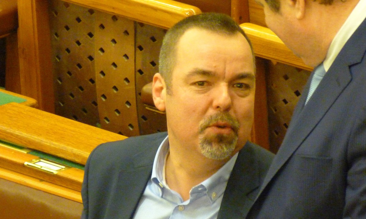 World Press Photo „Shocked“ od riaditeľa Maďarského národného múzea zosadený v rade LGBTQ+ galérie