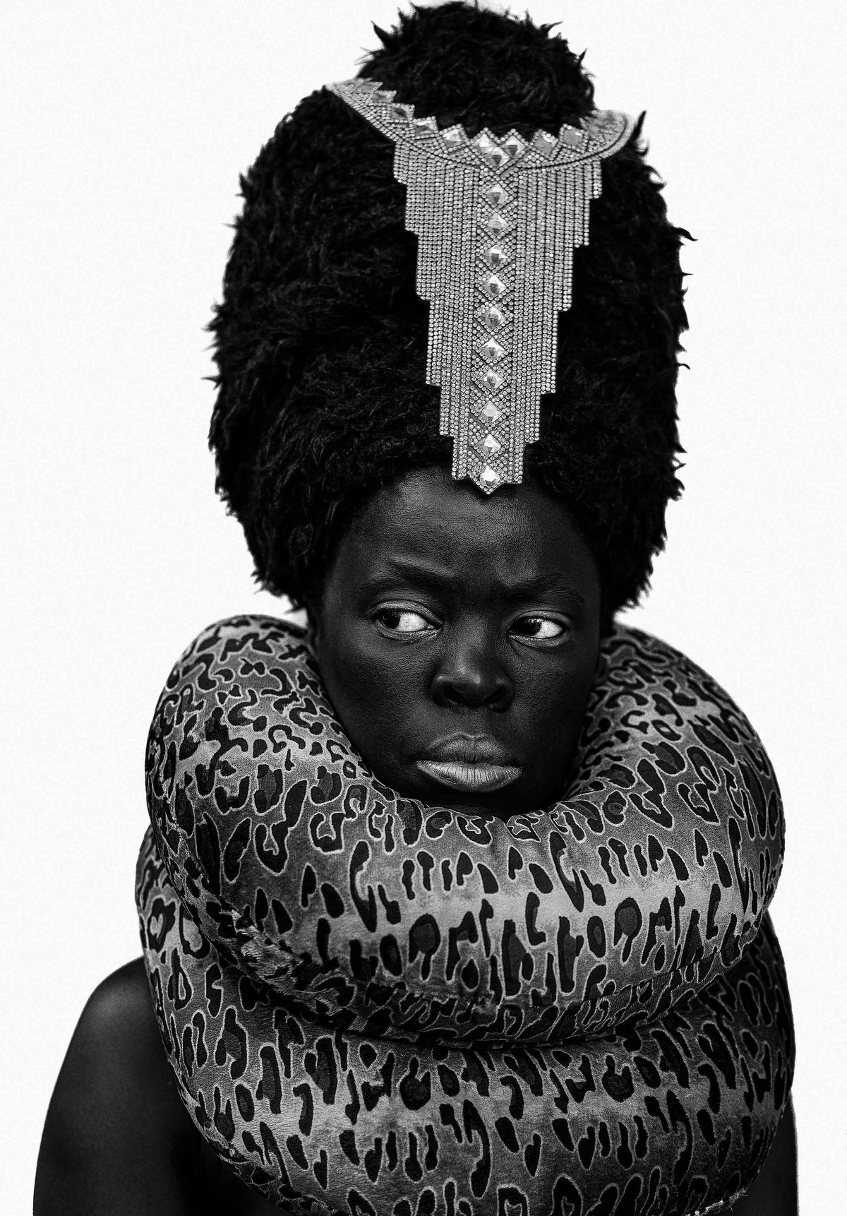 Zanele Muholi, Xiniwe II at Cassilhaus, North Carolina, 2016 Zanele Muholi. Courtesy of Stevenson, Cape Town/Johannesburg and Yancey Richardson, New York