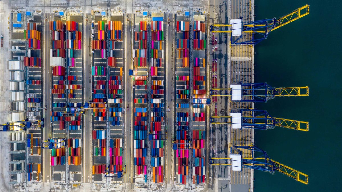 “Putting valuable items in a secure and stable place like Switzerland offers a kind of safety that’s hard to find everywhere today”
Photo: Kalyakan