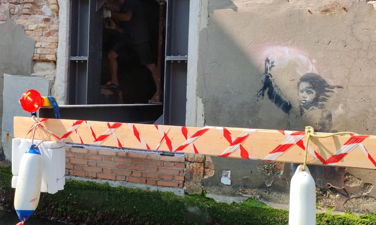 Venice Banksy mural removed as part of 'innovative' restoration project