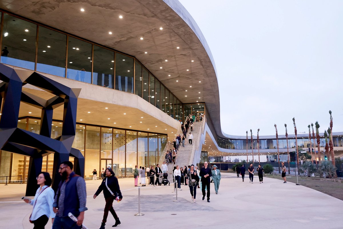 The David Geffen Galleries building at a first-look reception in June 2025 Photo: Stefanie Keenan/Getty Images; © Museum Associates/Lacma