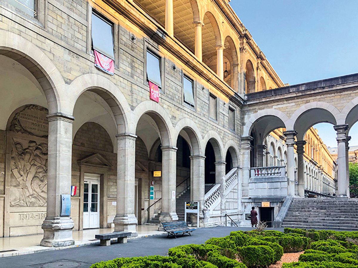 The museum at Hôtel-Dieu will be located beside a health centre and shopping mall Directphoto Collection/Alamy Stock Photo