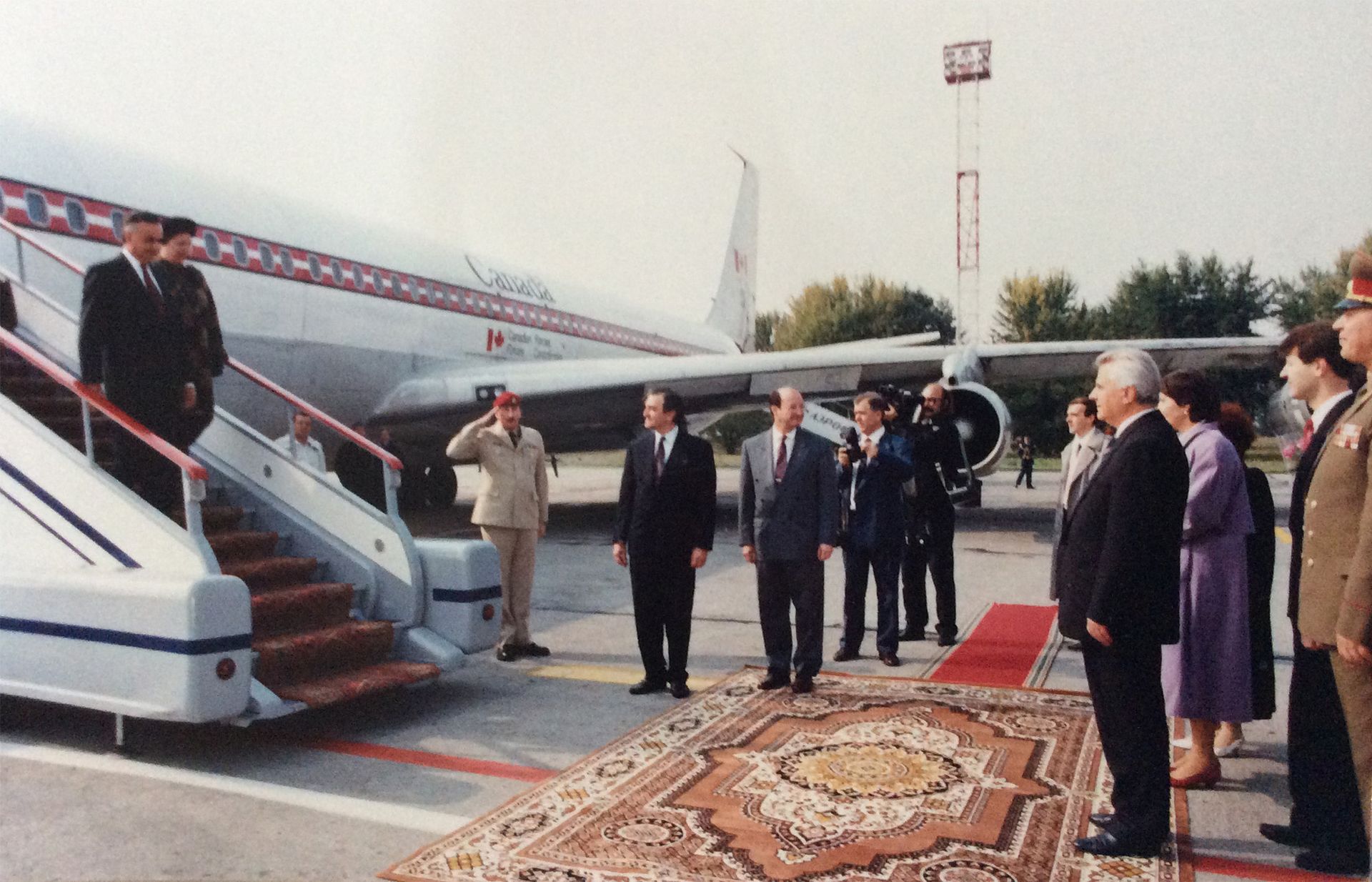 Former Canadian governor general Raymond Hnatyshyn (left) arriving in Ukraine during a state visit in 1992 Courtesy the Hnatyshyn Foundation
